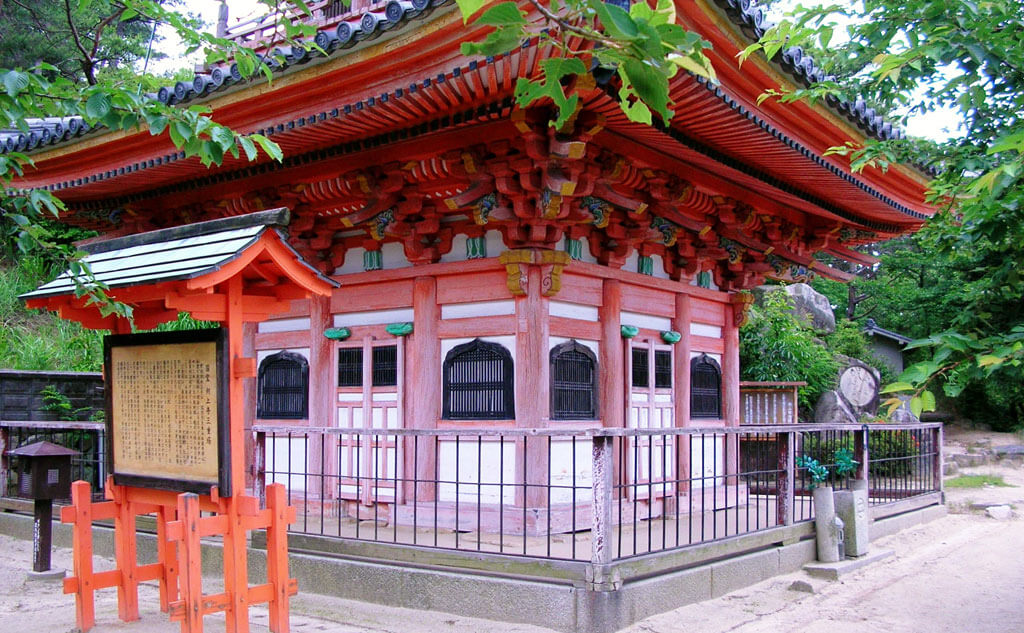 向上寺 三重塔